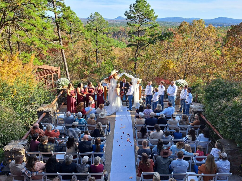 outdoor wedding in arkansas mountains