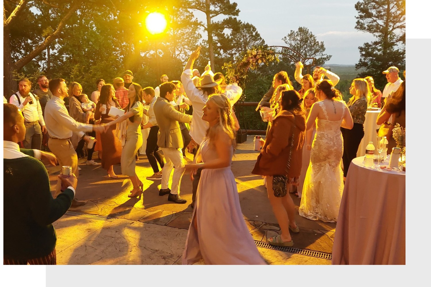 wedding guests dancing